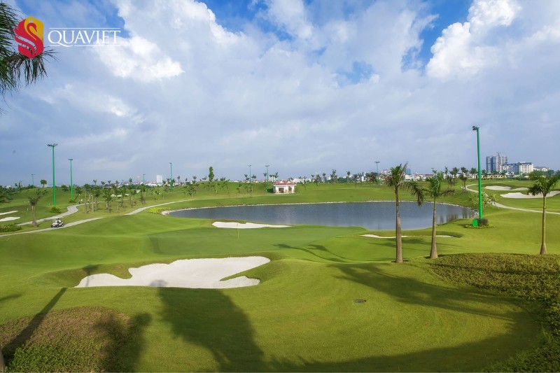 Địa hình sân golf Long Biên Hà Nội