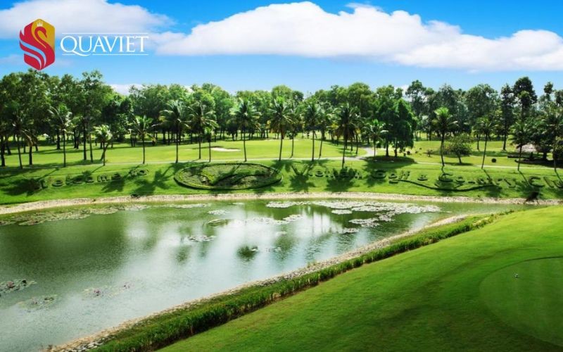 Đường sông nước tạo ra những thử thách khó nhằn cho golfer
