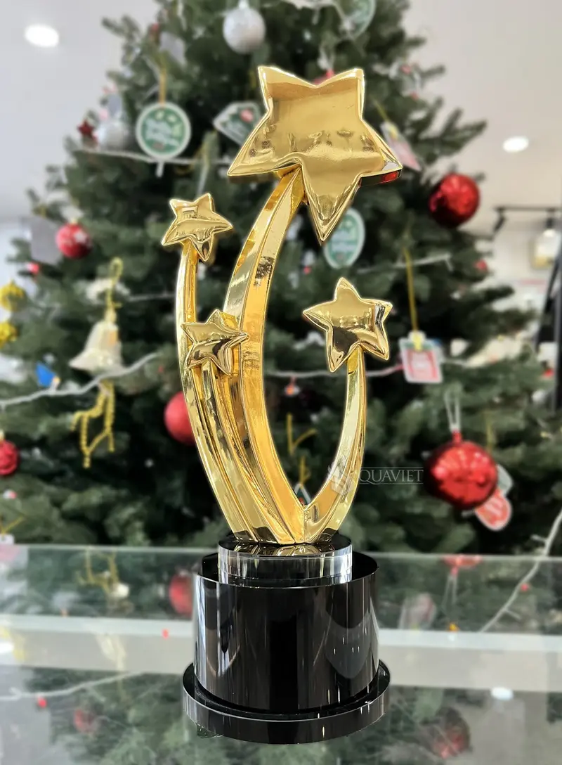 Mẫu cúp vinh danh ngôi sao vàng